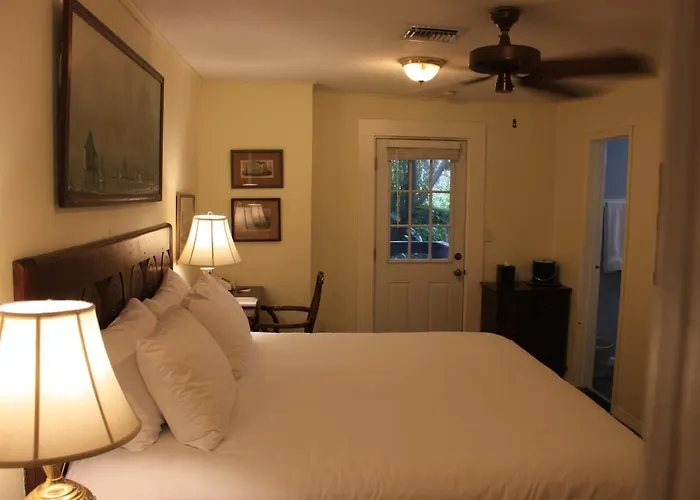 The Green House Inn